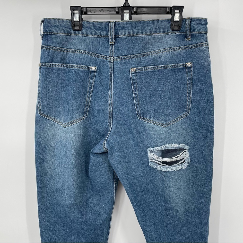 NEW! Pretty Little Thing Bum Rip Jeans - Picture 9 of 15